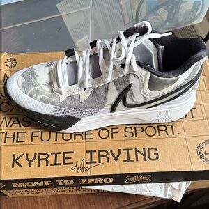 Nike Kyrie Men’s Shoes in Black and White